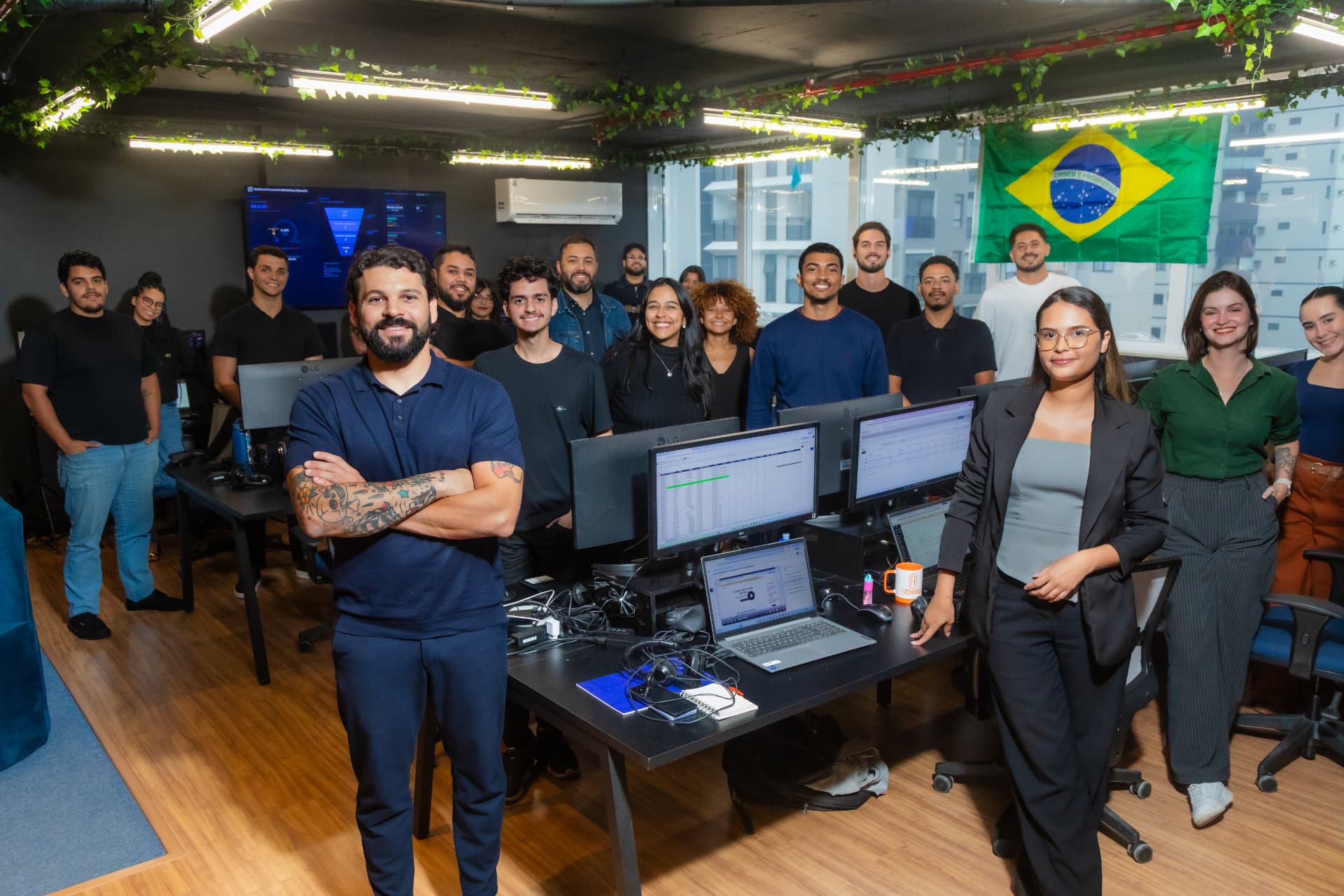 Time da Overload no escritório de Vila Velha